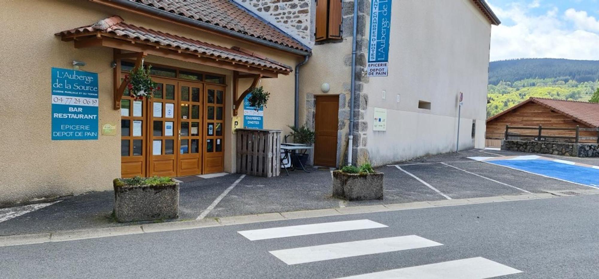 L'Auberge De La Source La Valla-sur-Rochefort Exterior photo
